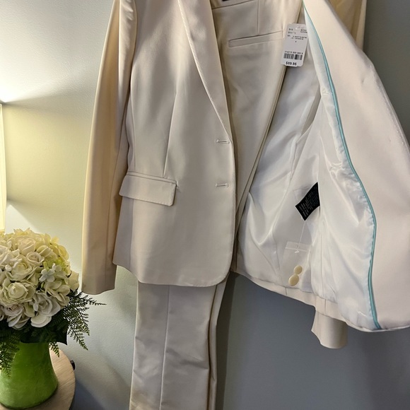 New never worn - Picture 2 of 8